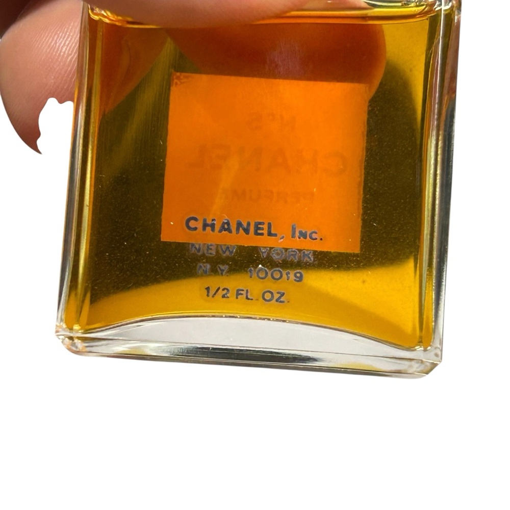 Chanel No 5 Vintage Perfume 1/2oz Splash Bottle w
Stopper & Box - Picture 9 of 11